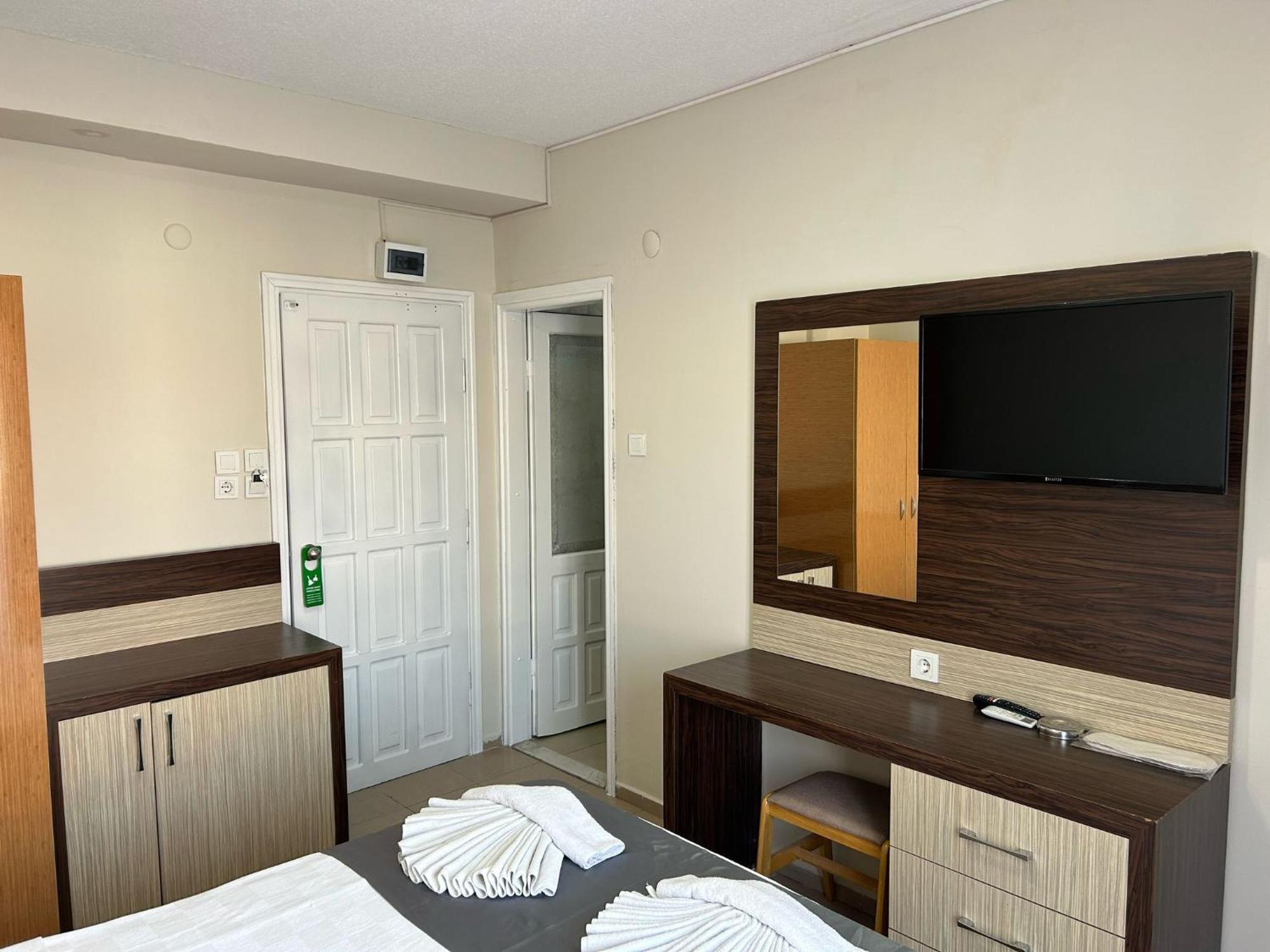 Rosella Otel