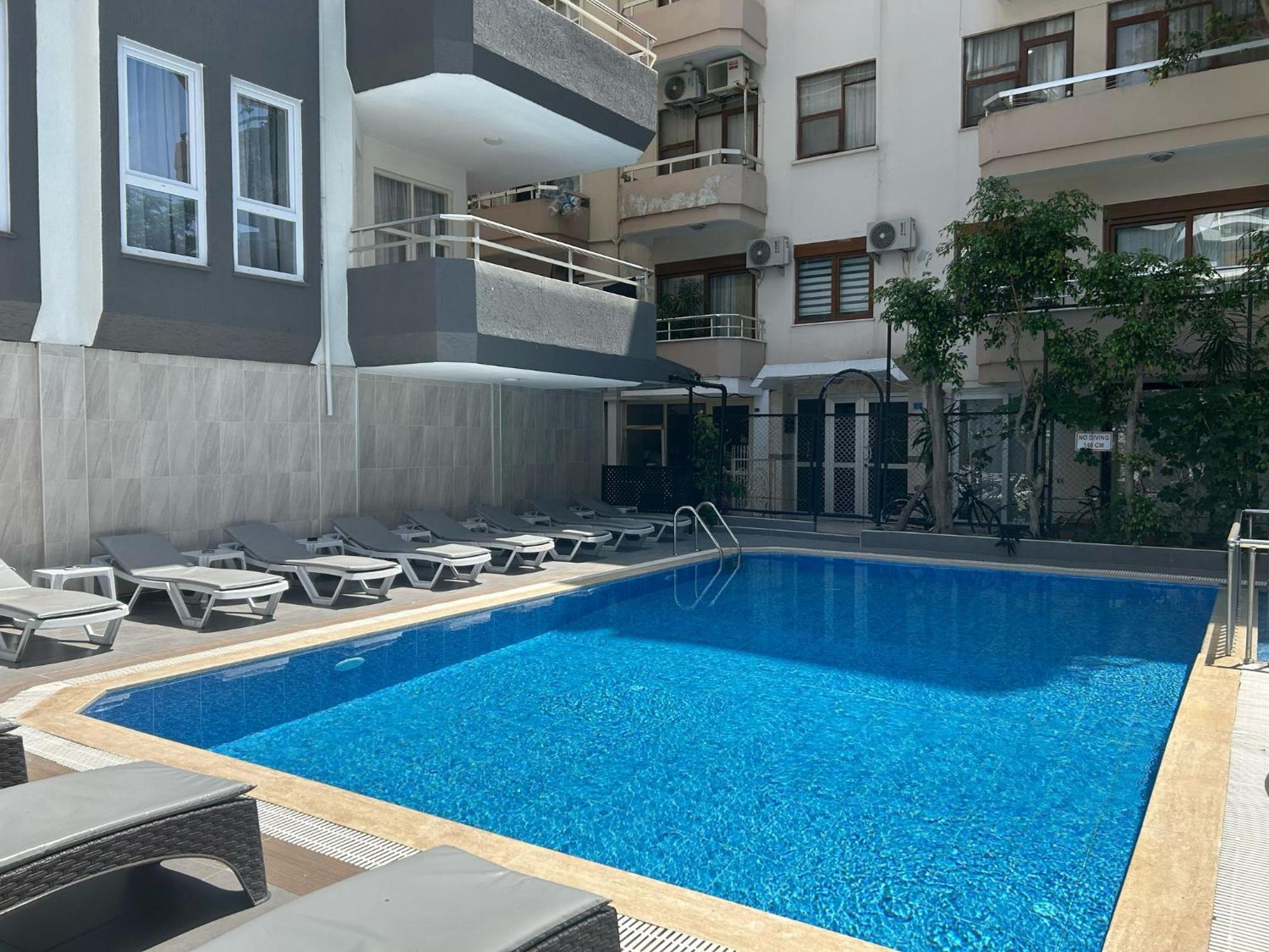 Rosella Otel