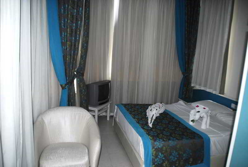 Otel Rosella 3*