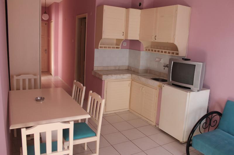 Rosella Otel