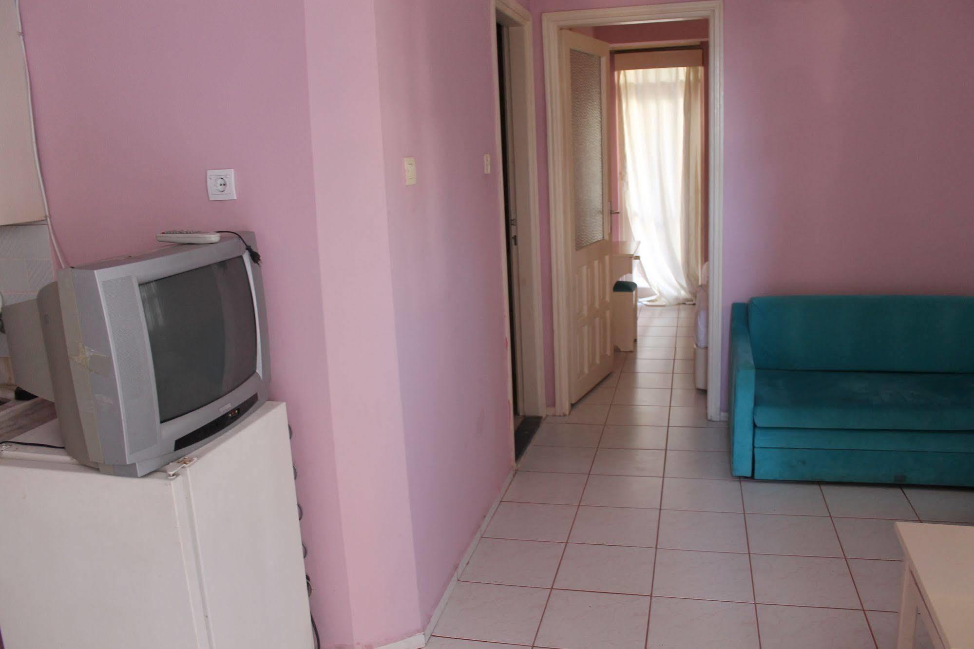Rosella Otel